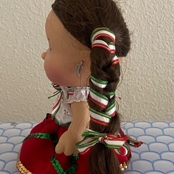 Doll - Picture 2 of 6